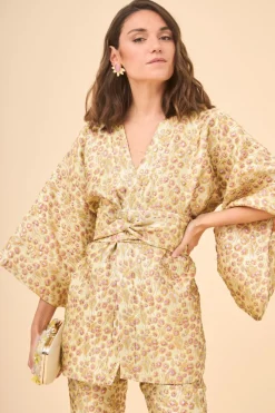 Outlet KIMONO MARIETTADORADO Total look