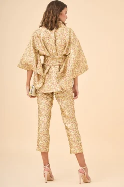 Outlet KIMONO MARIETTADORADO Total look
